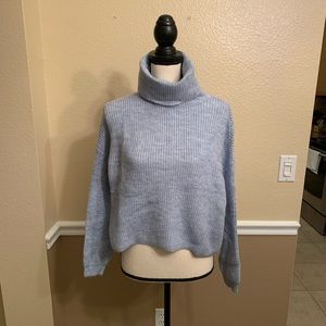 Sun + Moon Boxy Turtleneck Sweater Size Small